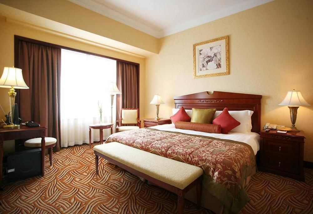 Nanjing Road By Ihg Shanghai