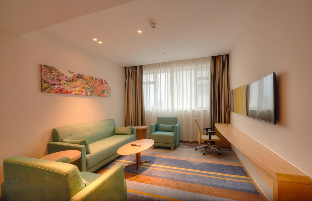 Otel Express Zhenping By Ihg 3*