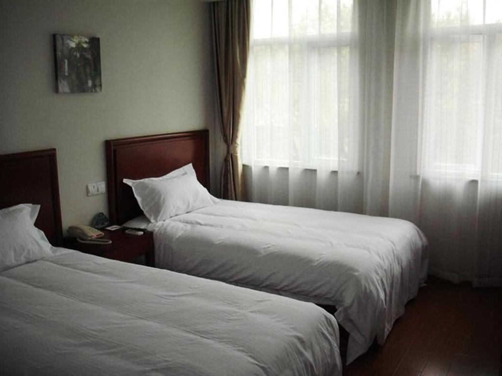 Greentree Longwu Road Express Hotel Shanghái