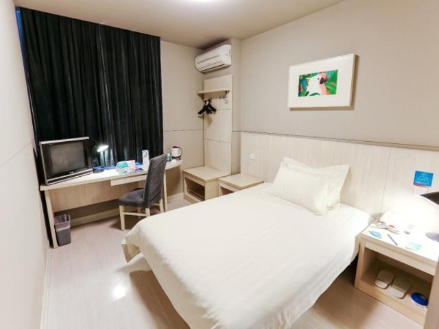 Jingjiang Minsheng Road 3*