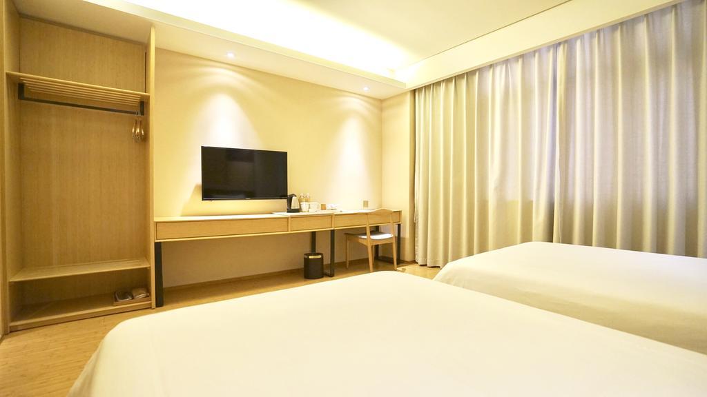 Ji Oriental Pearl Tower Hotel
