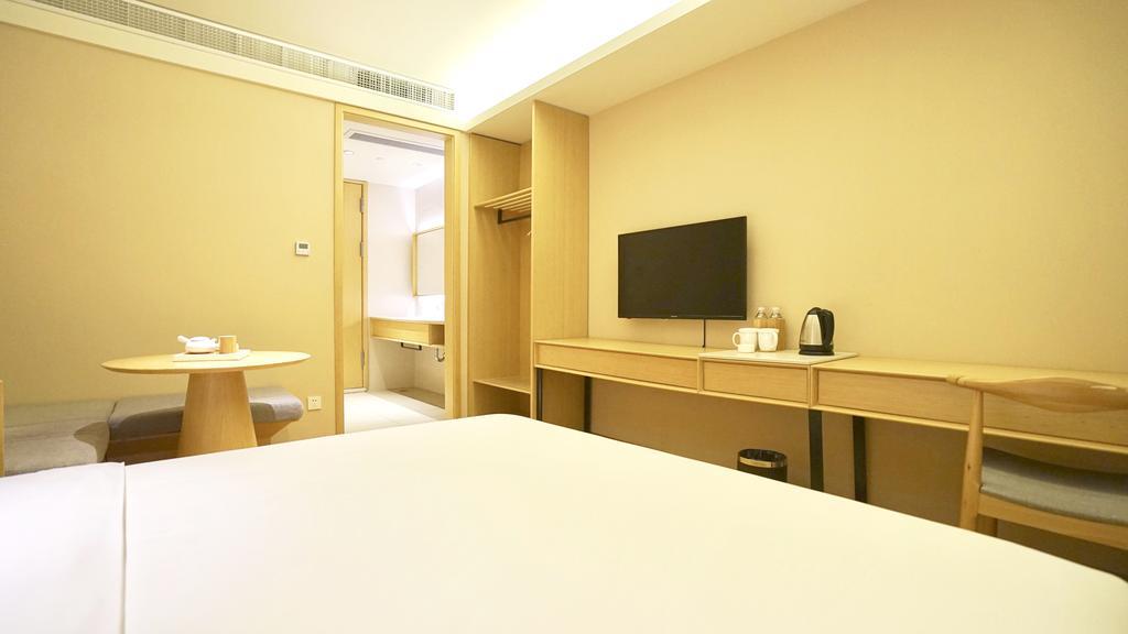 Hotel Ji Oriental Pearl Tower 4*