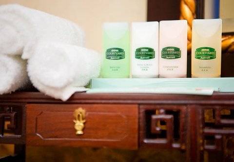 Courtyard By Marriott Pudong Hotel 4*
