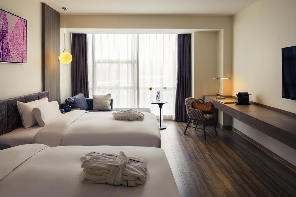 Mercure Hongqiao South Hotel 4*