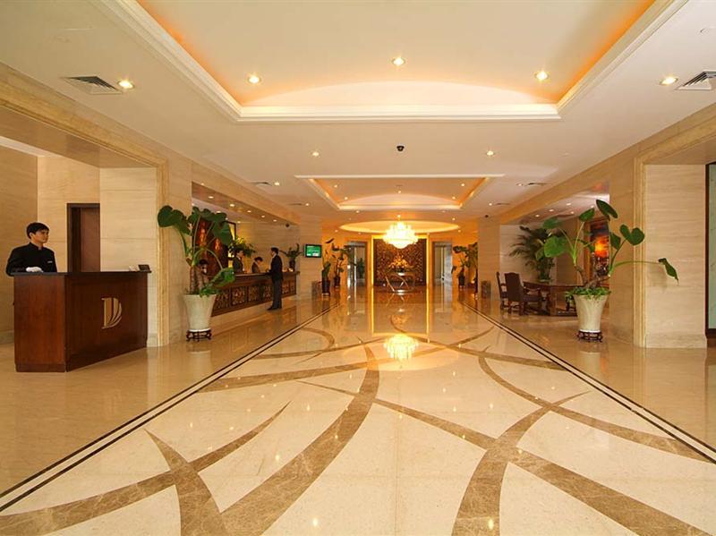 Hotel Dijing 4*