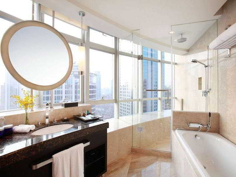 Howard Johnson Business Club Hotel