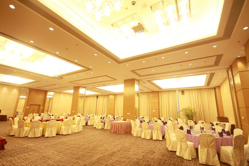 Hotel Pudong International Talent City Hotel 4*
