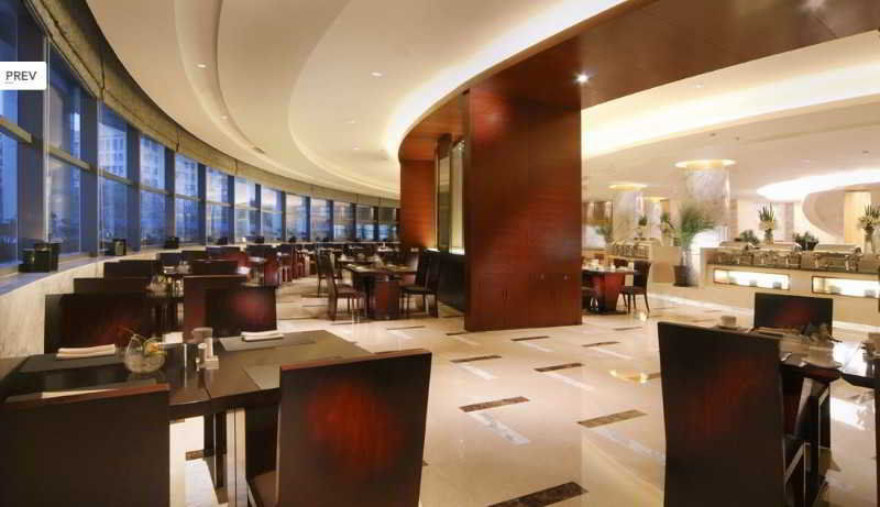 Howard Johnson Caida Plaza Hotel
