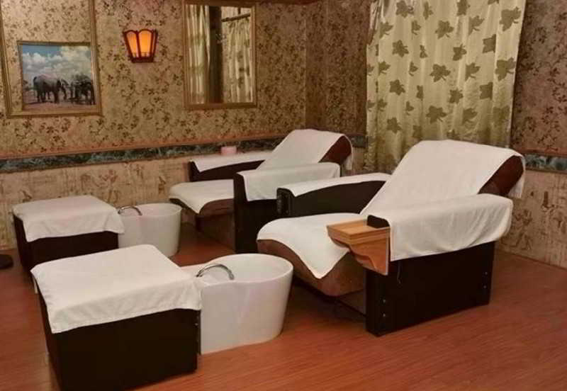 Lianbang Hotel 2*