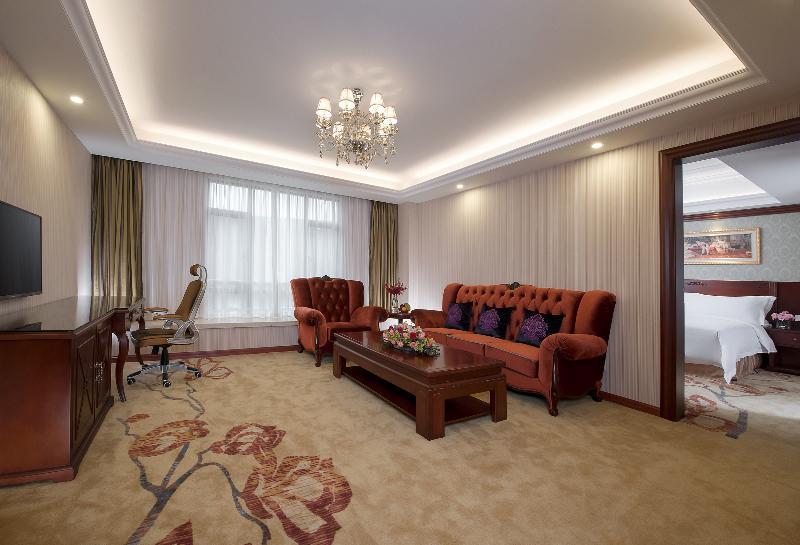 Vienna International Pudong Huinan 4*