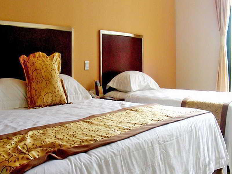 Regius Exhibition Hotel 4*