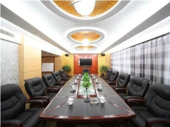 Qi Shan Hotel 4*