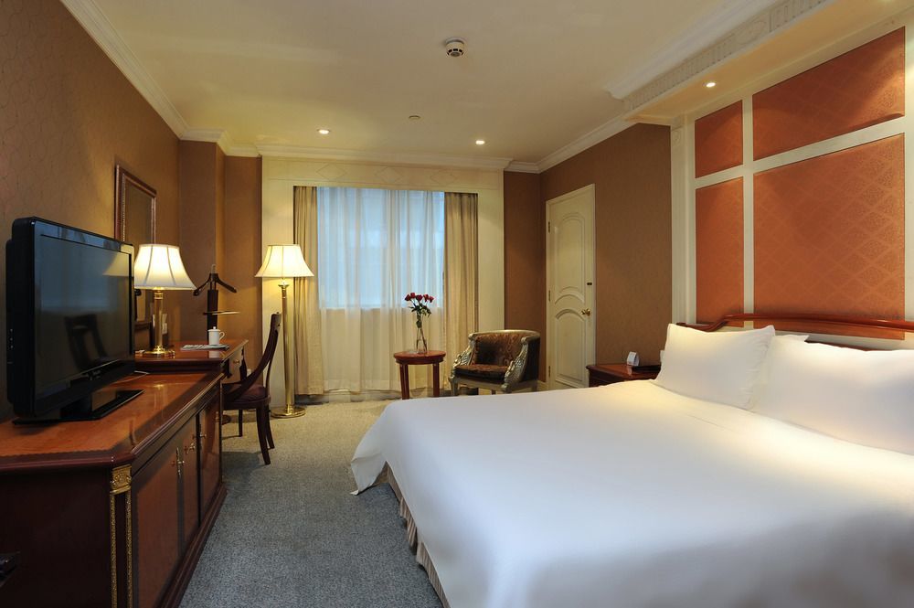 Majesty Plaza Hotel 5*