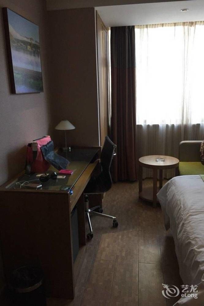 Hanting Express Shanghai Pudong Airport Hotel