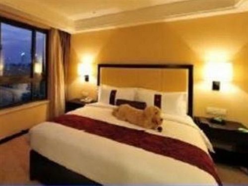 Lee Gardens Otel 4*