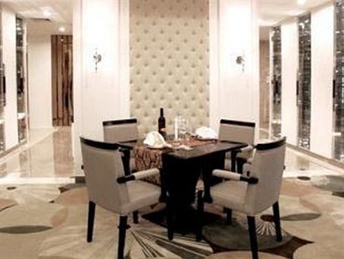 Lee Gardens Otel 4*