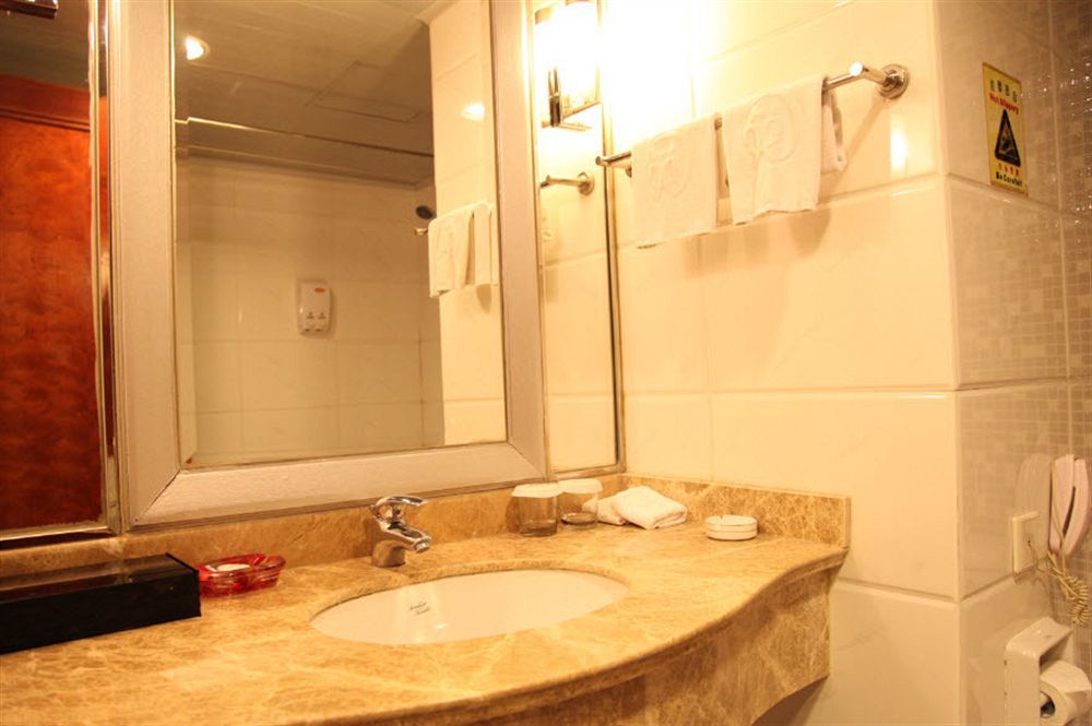 Jingyue Hotel 3*