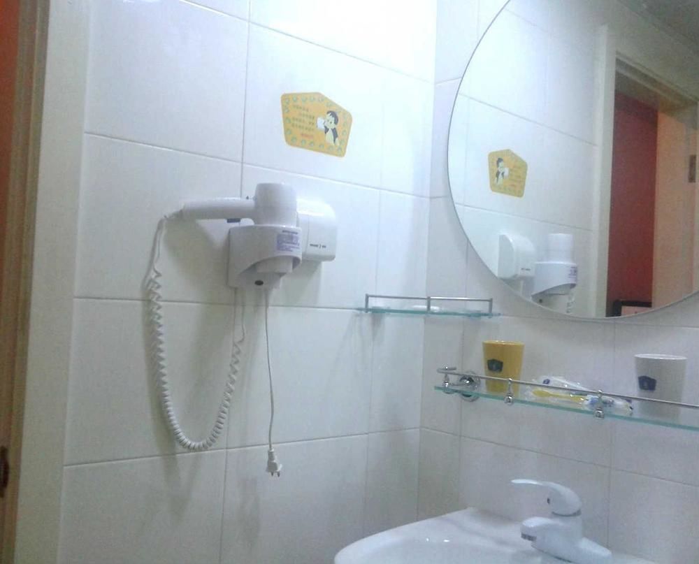 Inns Quyang Business Center Dabaishu Subway Station Branch 2* Shanghai