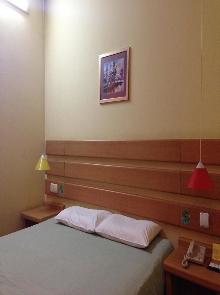 Home Inn Shanghai Chuansha Metro Station Xinchuan Road Hotel Shanghai
