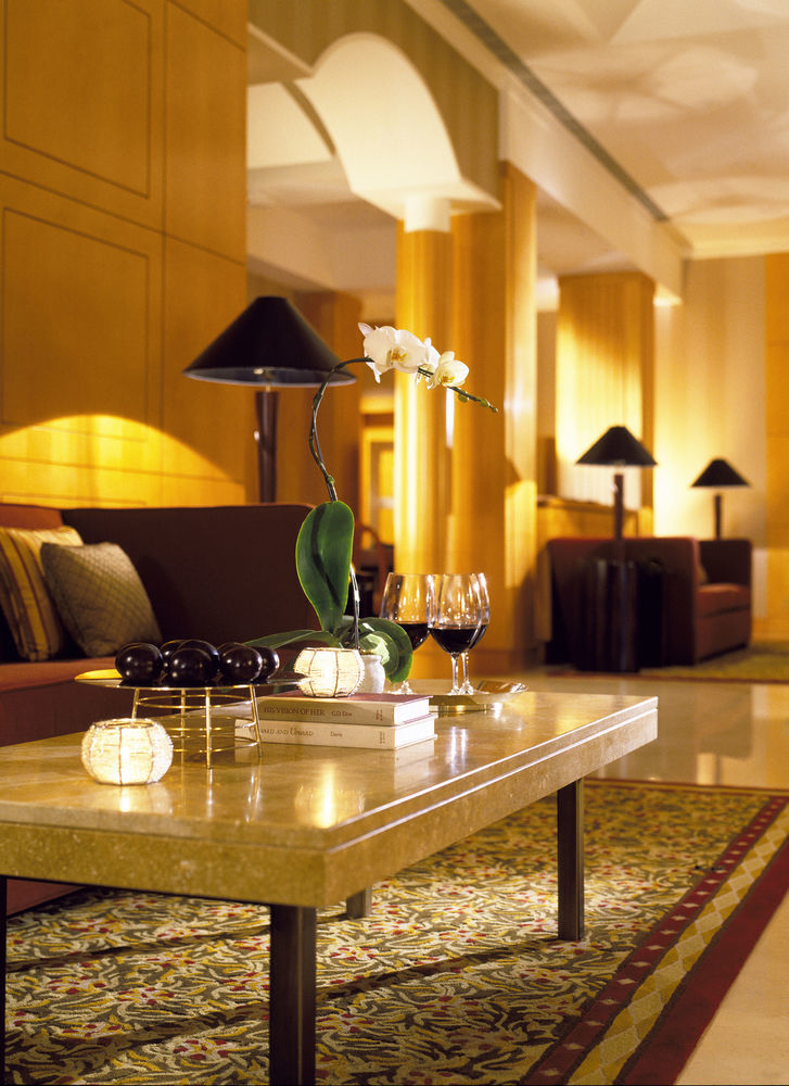 Hotel Jw Marriott At Tomorrow Square Shanghai