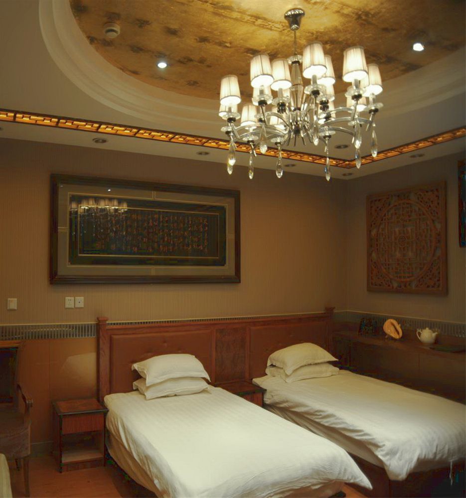 Lianbang Hotel 2*