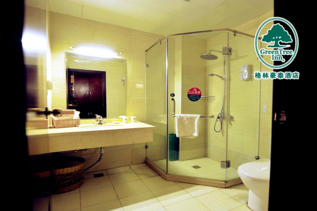 Greentree Changyang Road Jiangpu Park Metro Station Business Hotel Shanghai