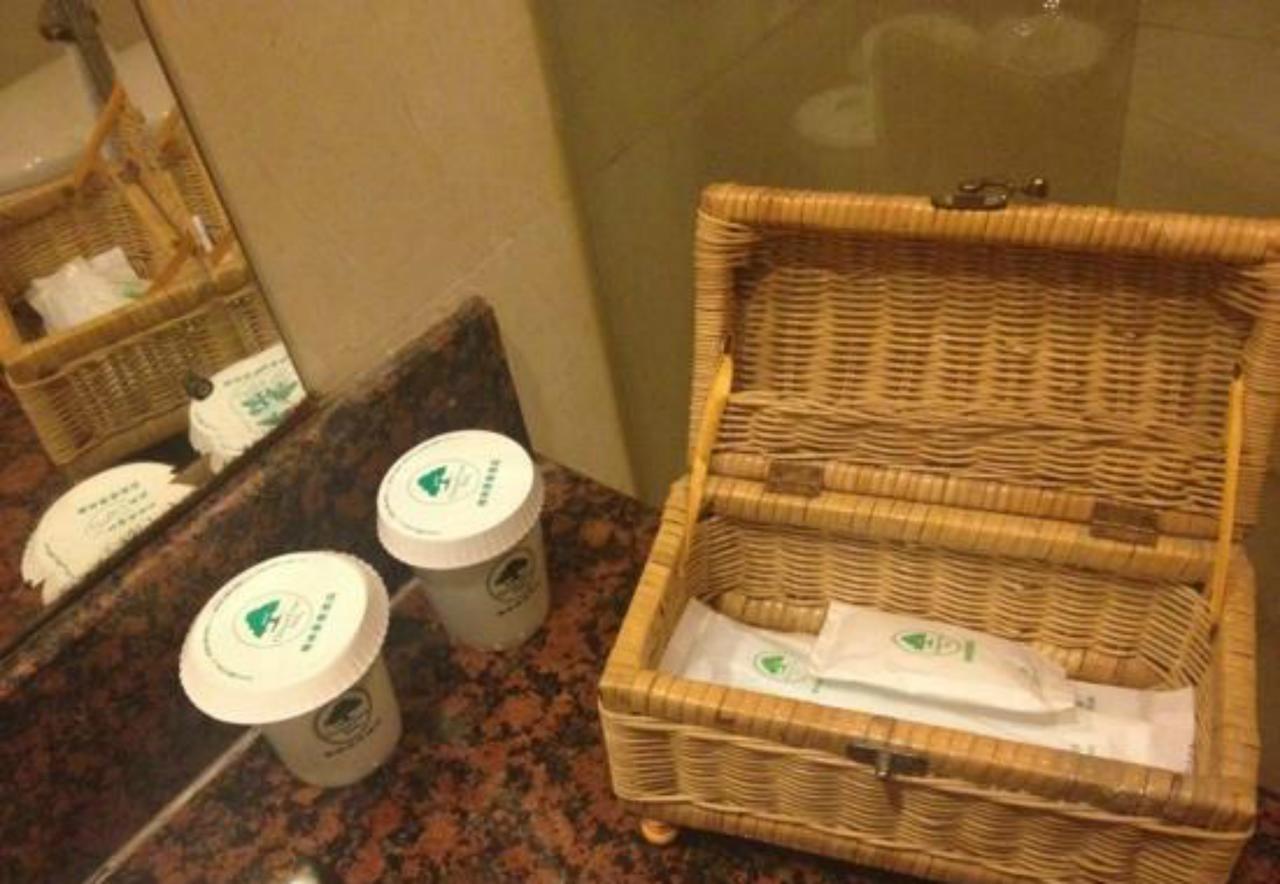 Greentree Caoan Road Textile Express Hotel Shanghái