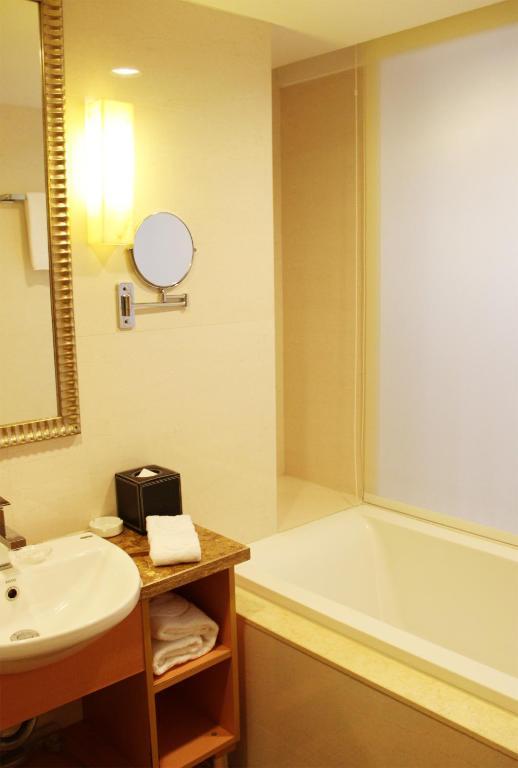 Ramada Plaza Pudong South Shanghai