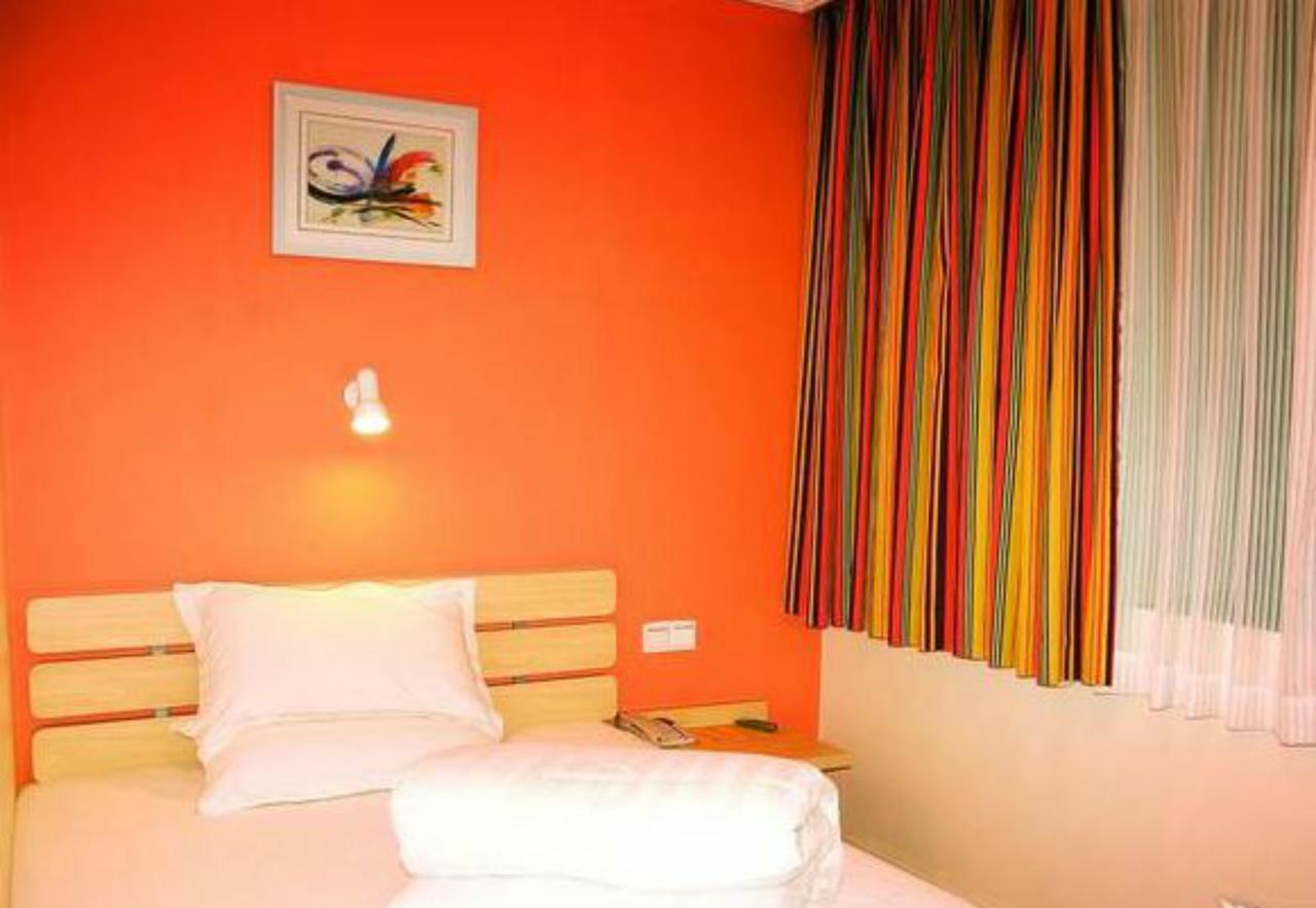 7Days Inn Shanghai Minhang Dushi Road Hotel