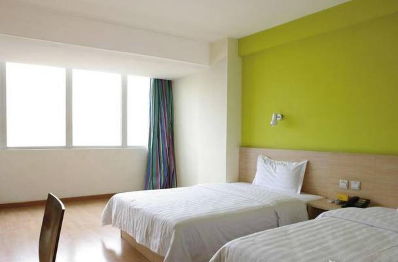 Hotel 7Days Inn Shanghai Minhang Dushi Road 2*