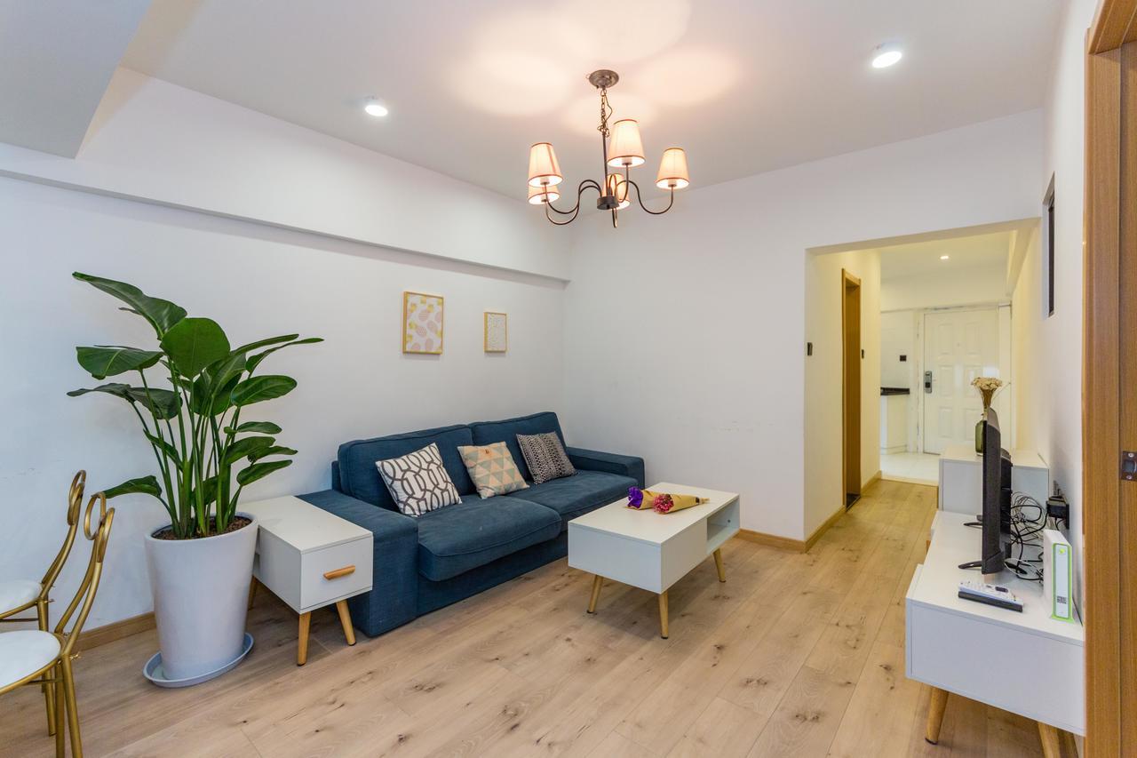 Henry's - South Maoming Road Apartment *