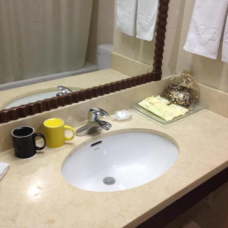 Hua Jing Grand 3* Shanghai