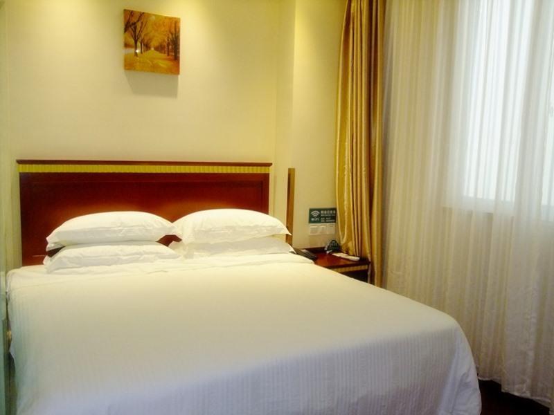 Hotel Greentree Inn Shanghai South Jiangyang Road South Changjiang Road Express Hotel 3*