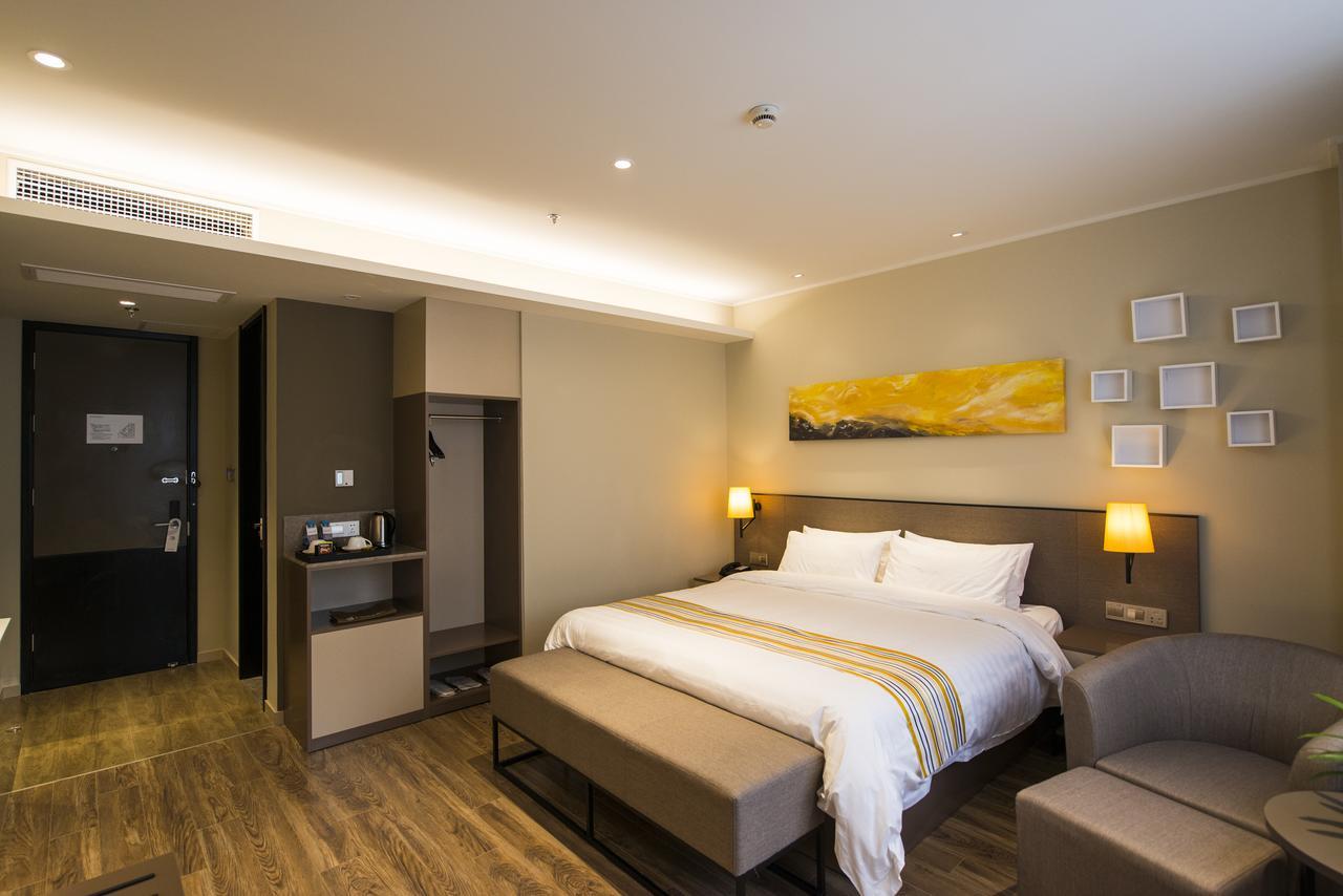 Hotel Home Inn Plus Shanghai Pudong Lujiazui Expo Park South Pudong Road Shanghai