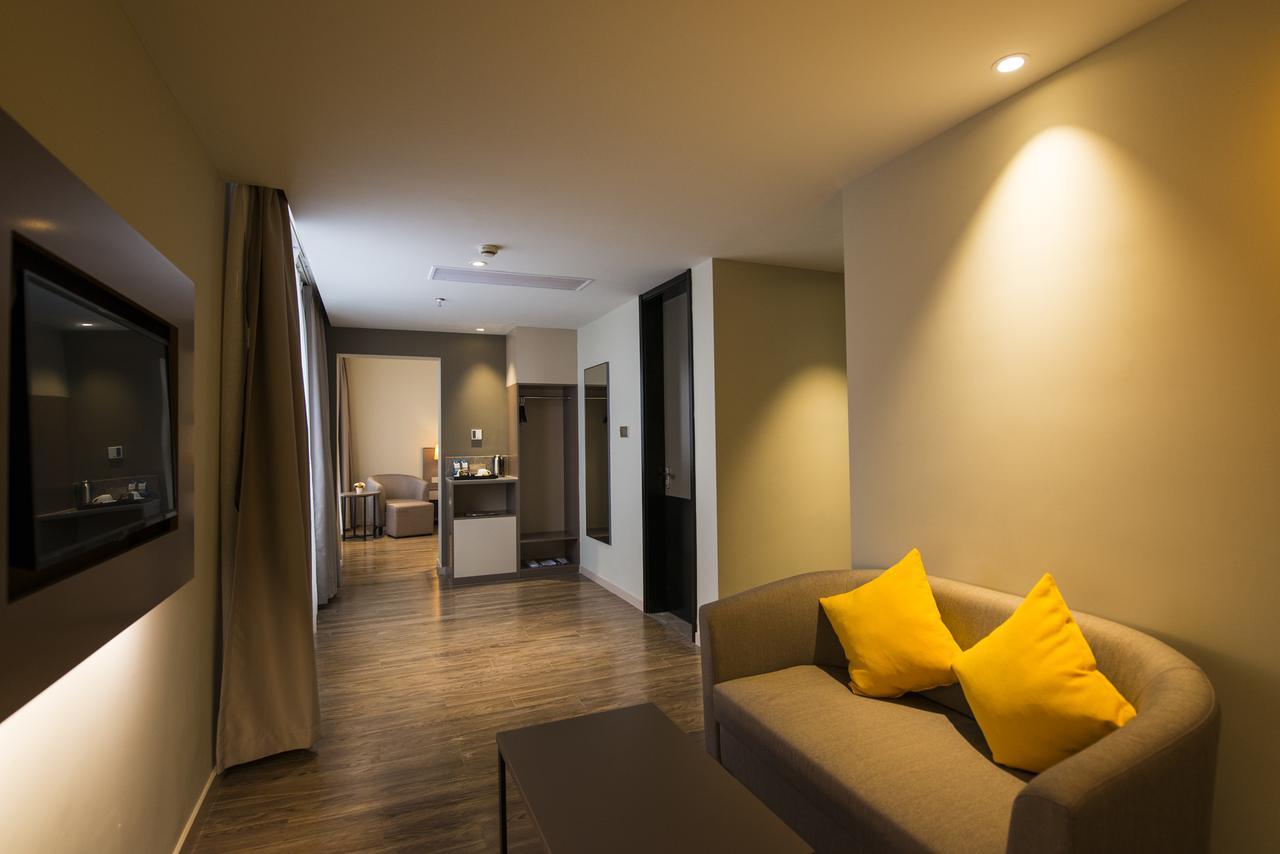 Hotel Home Inn Plus Shanghai Pudong Lujiazui Expo Park South Pudong Road Shanghai