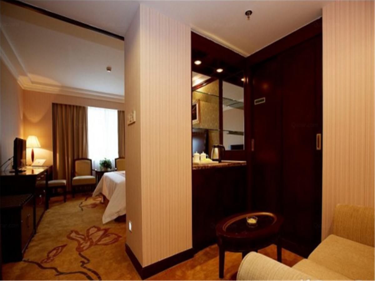 Vienna International Train Station Hotel Shanghai
