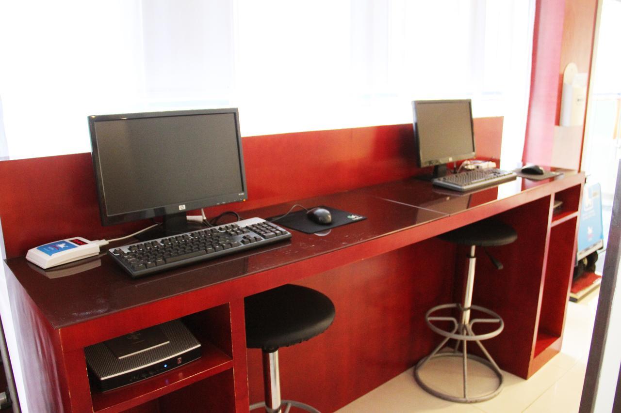 Hotel Hanting Express Zhabei Park Branch