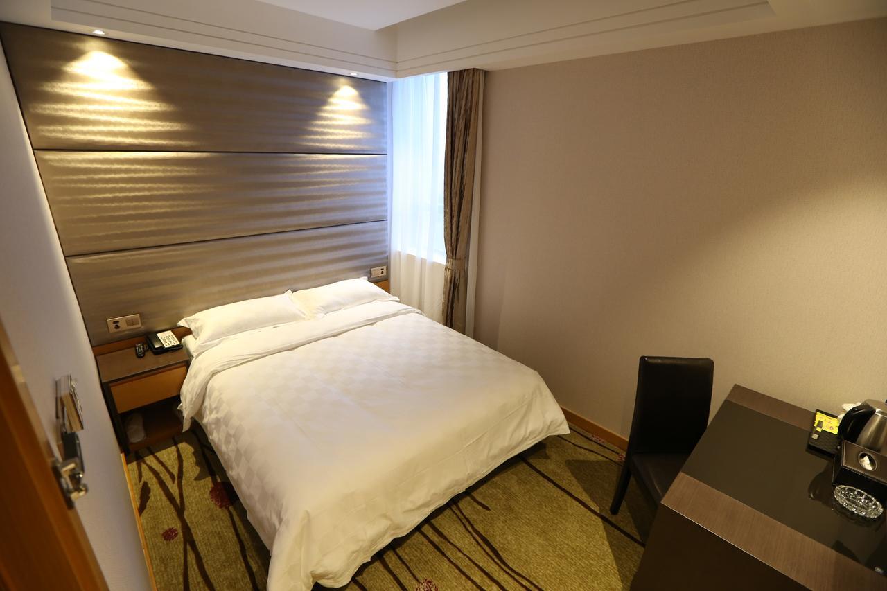 Forson International Boutique Pudong Airport Chuansha Store 1 4* Shanghai