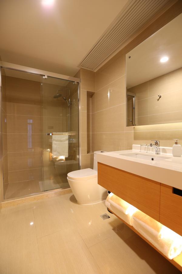 Forson International Boutique Pudong Airport Chuansha Store 1 4*