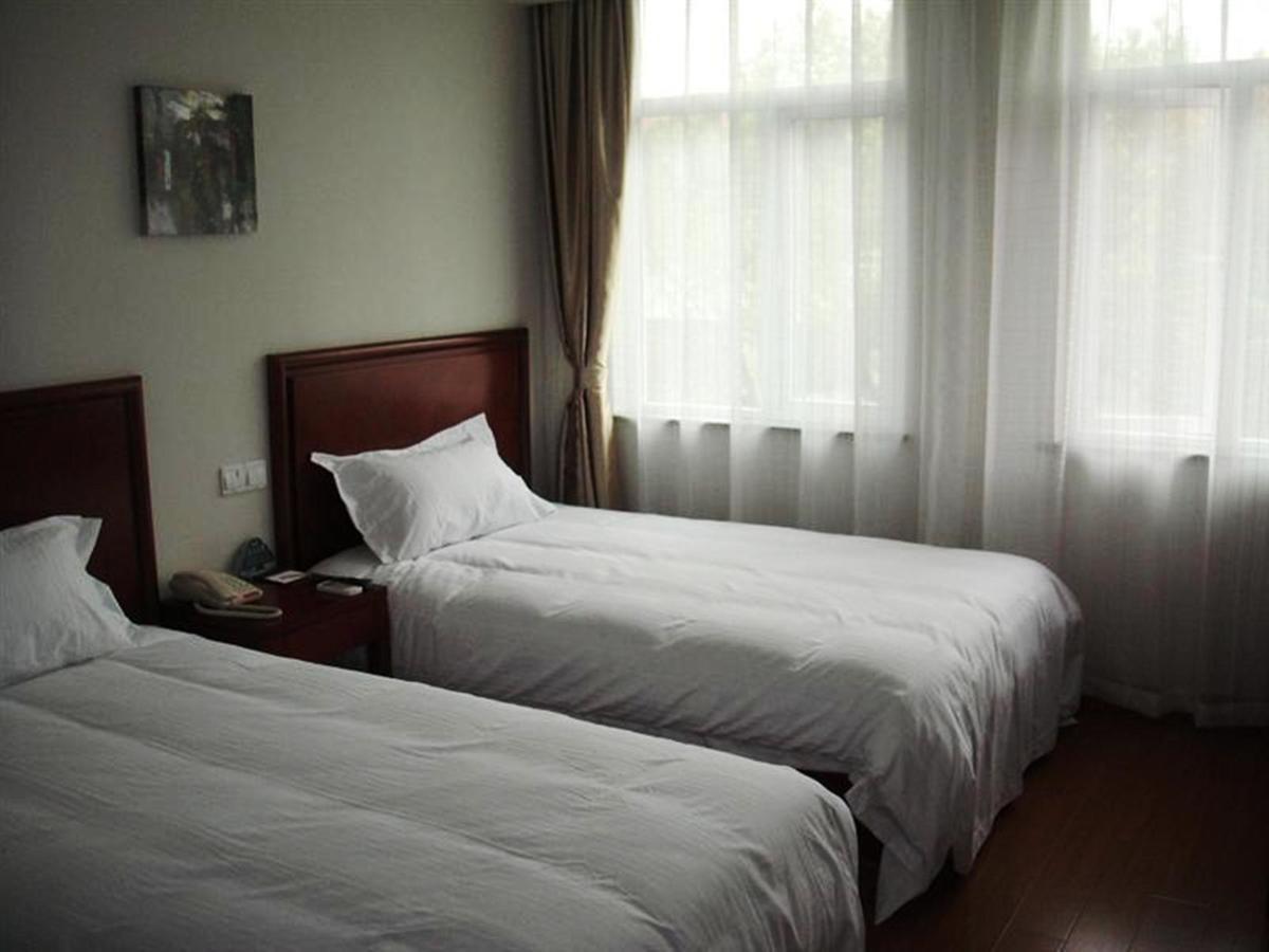 Greentree Pudong Airport Huaxia East Road Railway Station Shell Khách sạn 3*