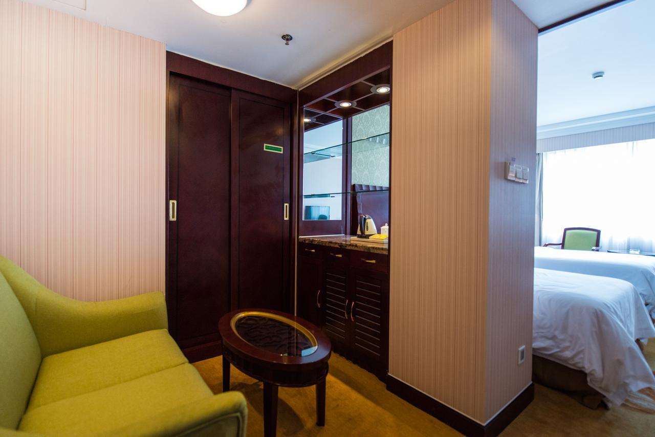 Vienna International Train Station Hotel Shanghai