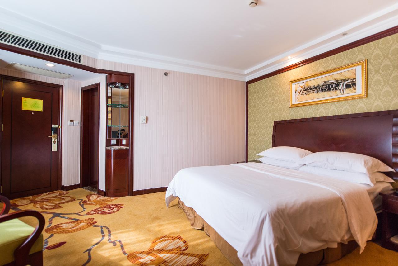 Vienna International Train Station Hotel 4*