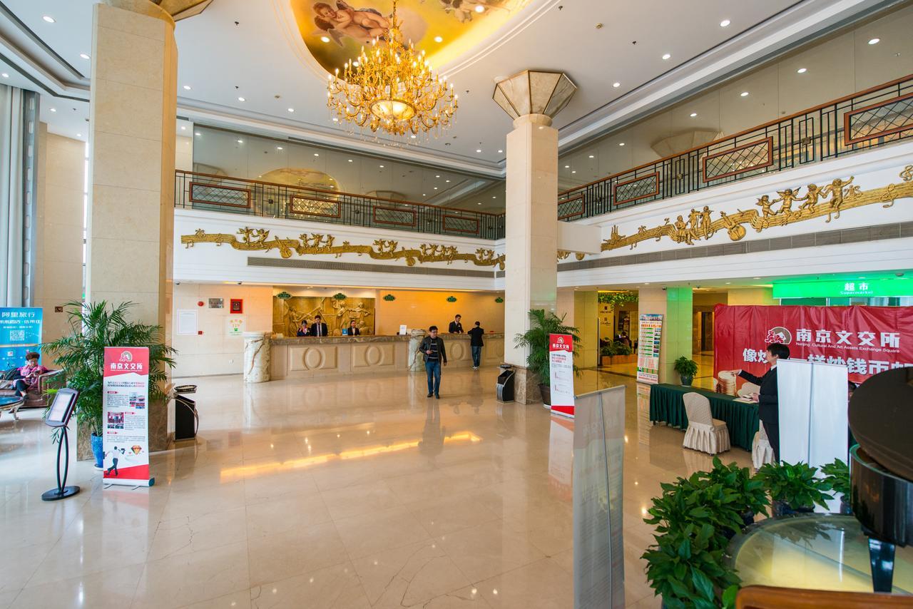 Hotel Vienna International Train Station