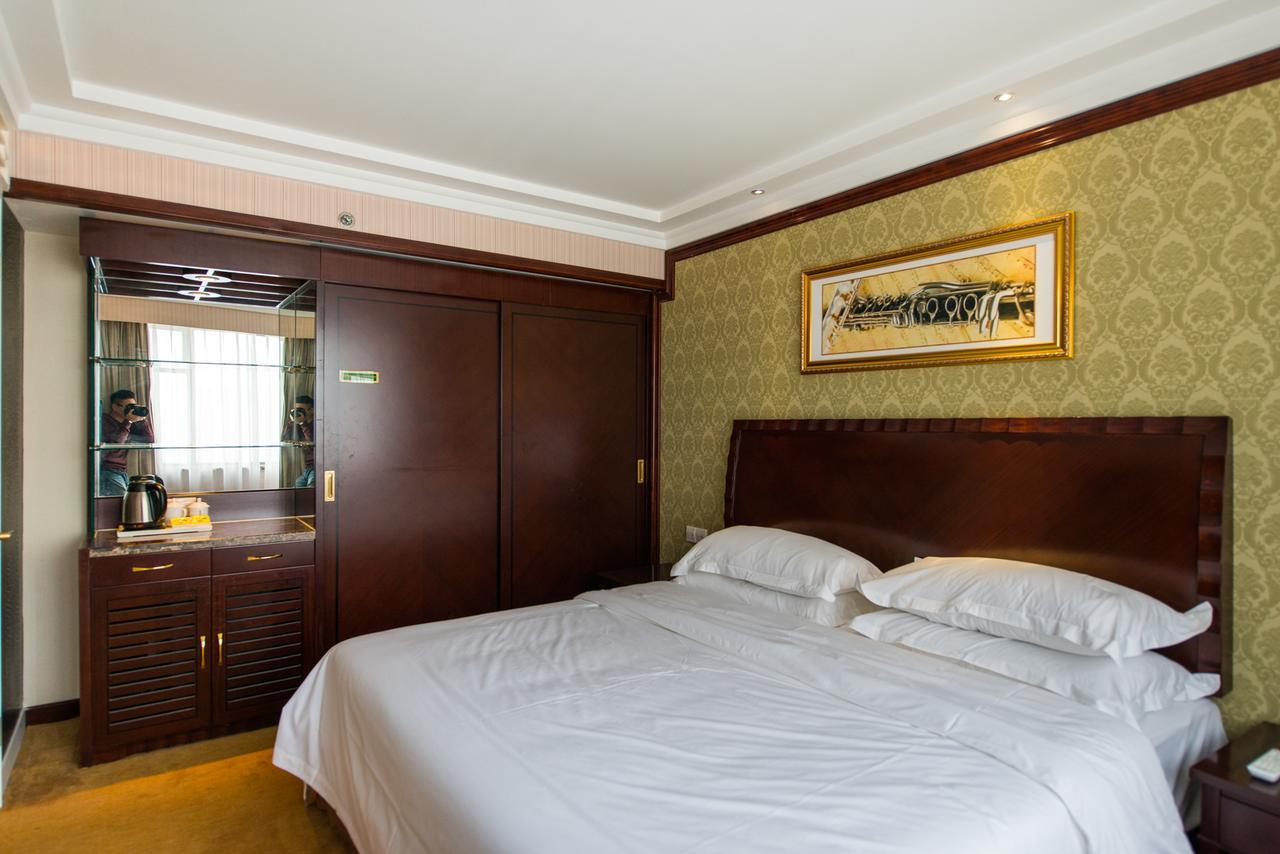 Vienna International Train Station Hotel Shanghai