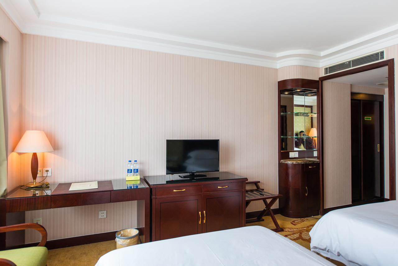Vienna International Train Station Hotel Shanghai
