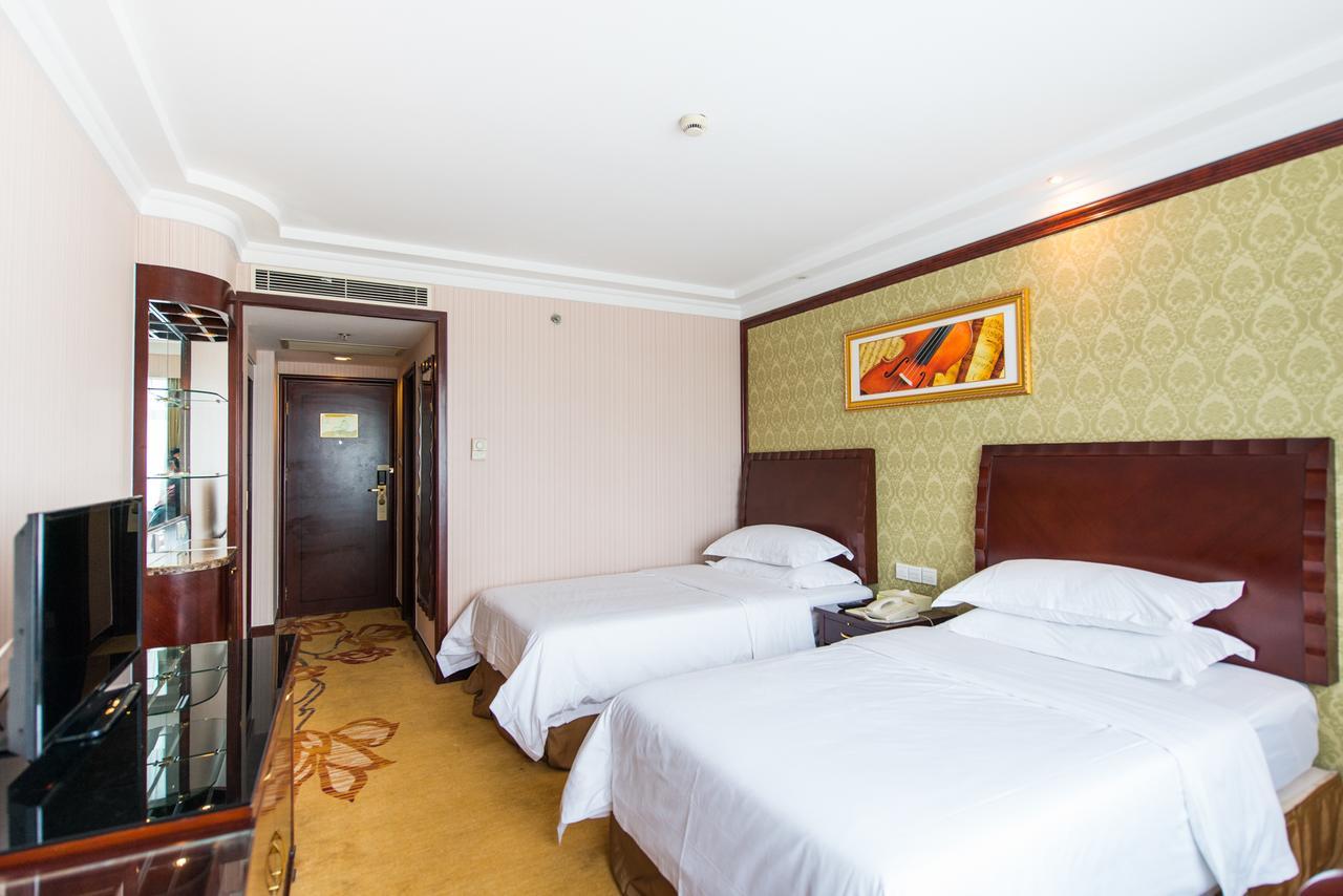 Hotel Vienna International Train Station 4*
