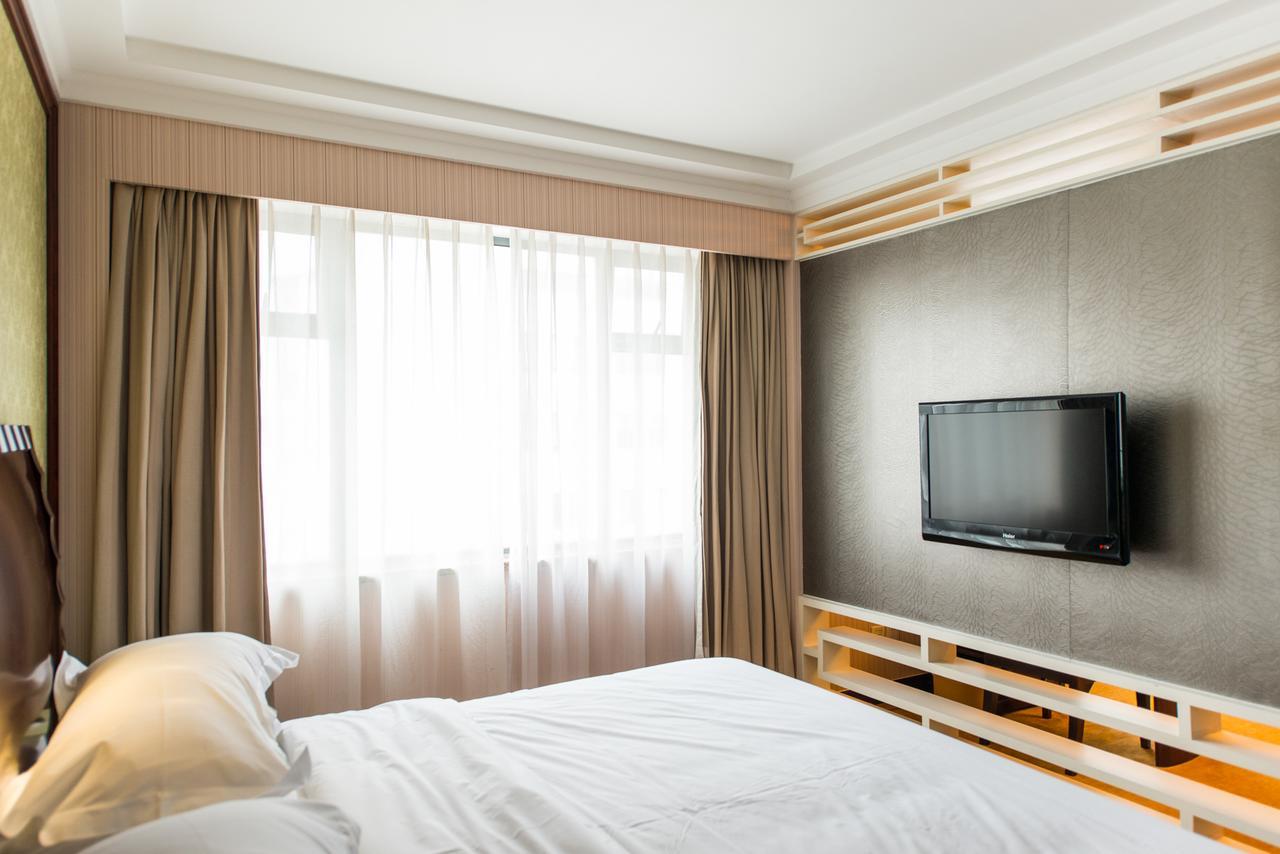 Hotel Vienna International Train Station 4*