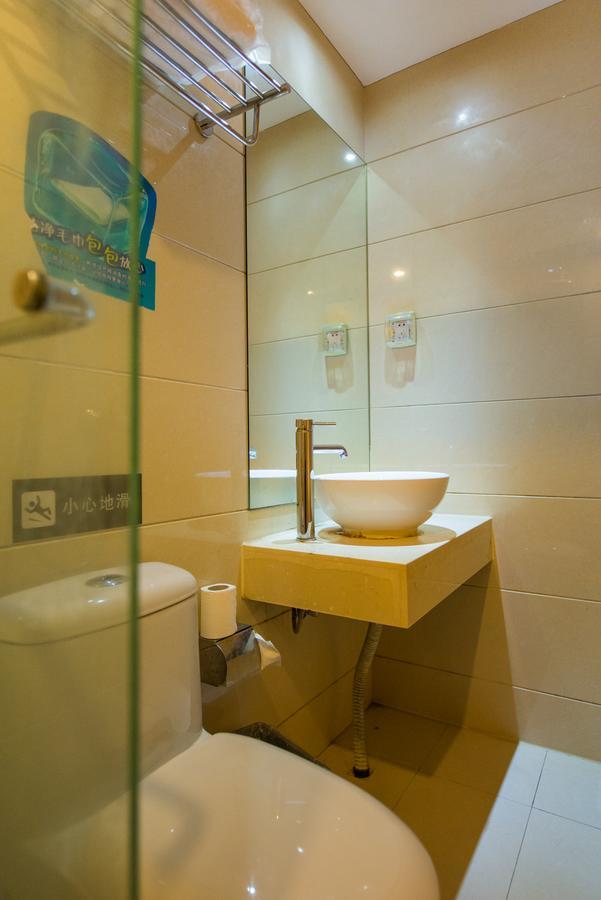 7Days Inn Shanghai Pedestrian Street Hotel 2*