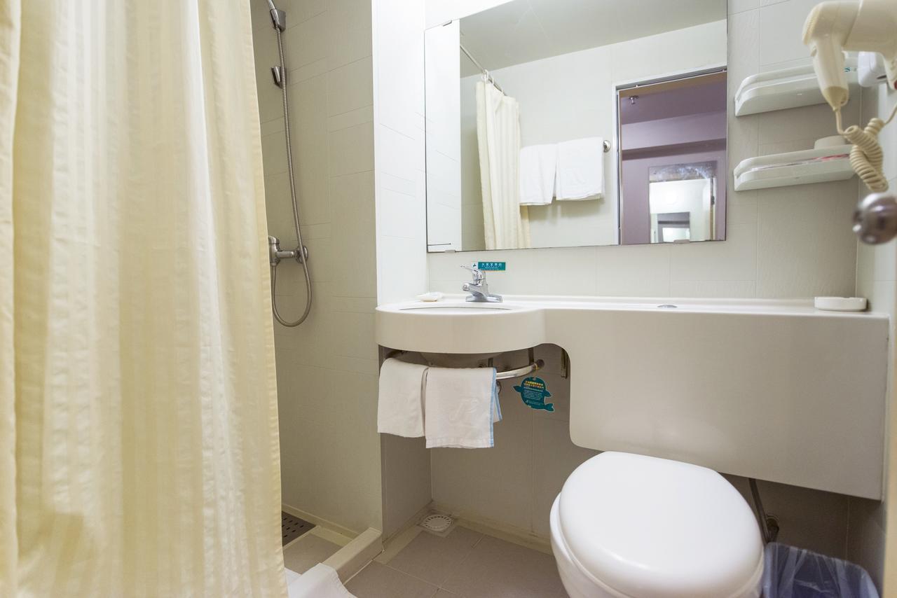 Hotel Jingjiang Hutai Road 3*