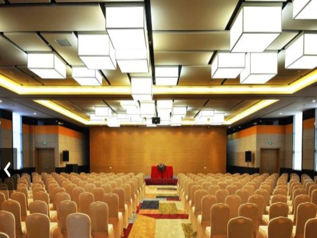 Wisdom Hotel 4*